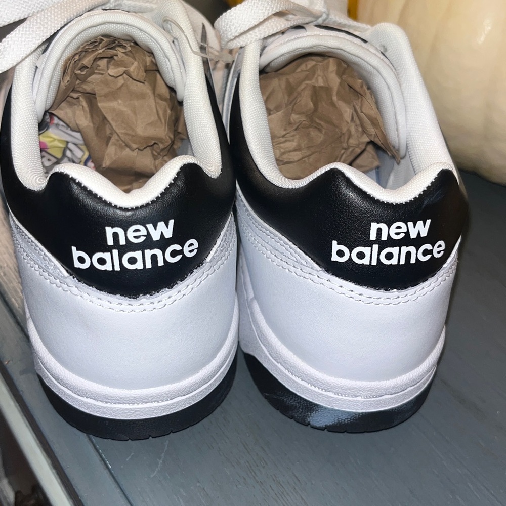 New Balance Unisex 480 Sneakers, Brand New Womens sz 10.5 White & Black Sneakers - Picture 7 of 13